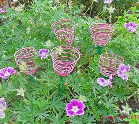 Repurposed Spring Whisks Into DIY Tulips