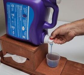 No-spill solution for laundry detergent