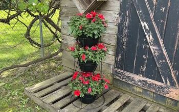 How to Build a Beautiful 3-Tiered Planter | Unique Tomato Cage Idea