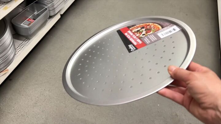 Pizza pan upcycle idea