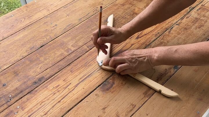 Positioning an L bracket on a hanger