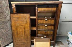 Ready to hear the tale of the $5 hutch?