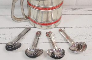 Hang measuring spoons in your garden for this whimsical upcycle