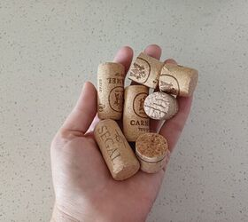 Use wine corks for this brilliant way to keep your home clean this season