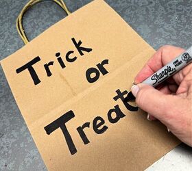 how to make a trick or treating ghost