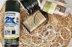 Use a placemat and shower curtain rings for this beautiful decor hack