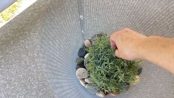 DIY garden planter table