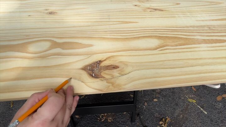 Tracing the shape for your wood ball coffee table top