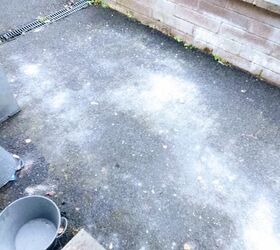 This clever, 10-minute safety trick starts with sprinkling baking soda on your driveway