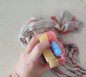 Easy sponge cleaning with dish soap pods