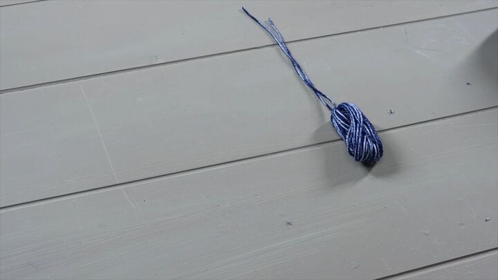 Making tassels is a fun way to customize your rug