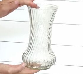 You might want to grab a glass vase to copy this look