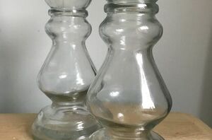 Grab a few glass vases to copy this stunning idea