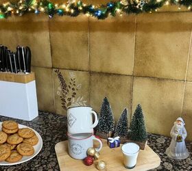 Christmas Decor for Kitchen Cabinets: A Quick & Cozy Idea You'll Love