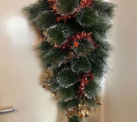 How to Make an Upside Down Christmas Tree Wreath in Minutes