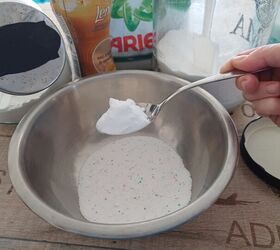 Mixing the dry ingredients for your DIY laundry detergent pods