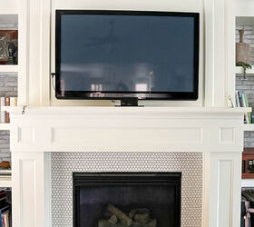 This has got to be one of the smartest Christmas mantel shortcuts we've seen all month