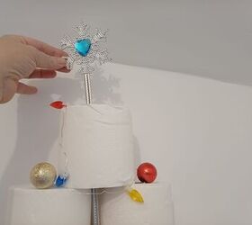 Fun bathroom holiday decorations for families