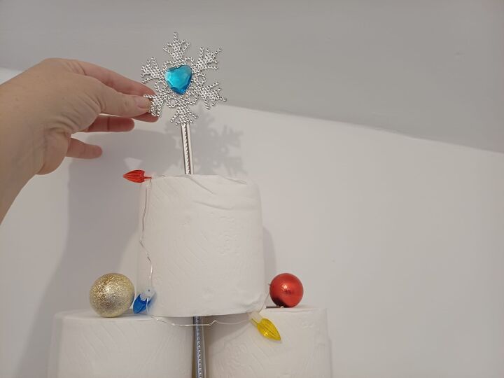 Fun bathroom holiday decorations for families