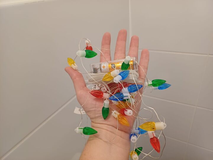 Unique holiday bathroom decoration ideas