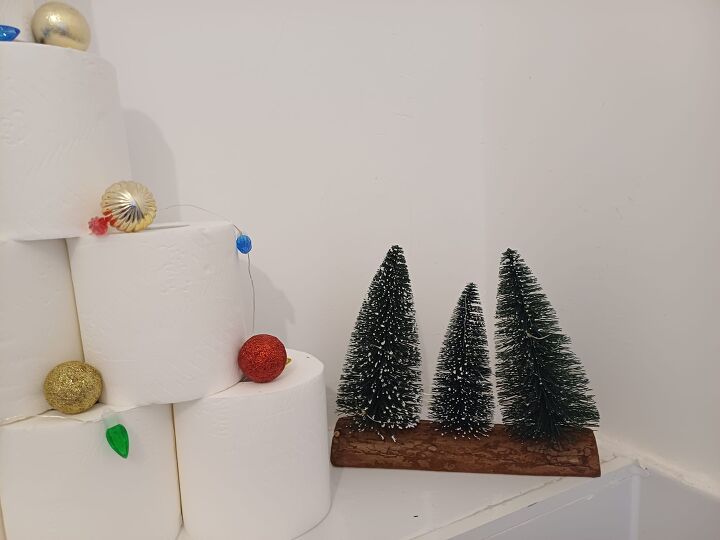 Simple bathroom decorating tips for Christmas