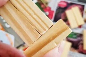 Use 3 wooden blocks in the cutest way this winter