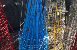 Why you should bring a tomato cage inside this week (a little extra sparkle!)