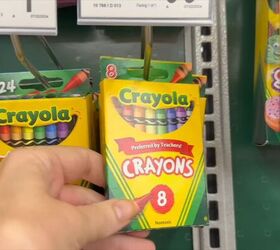 Grab a pack of crayons for this super simple & stunning Christmas idea