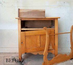 The beloved reason this curbside washstand has gotten a holiday makeover for the past 6 years (the 7th year might be the most impressive yet)