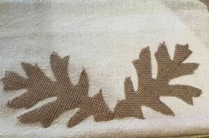 This simple pillow idea is so easy to make and so beautiful
