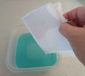 Paper towel trick for cleaning greasy tupperware