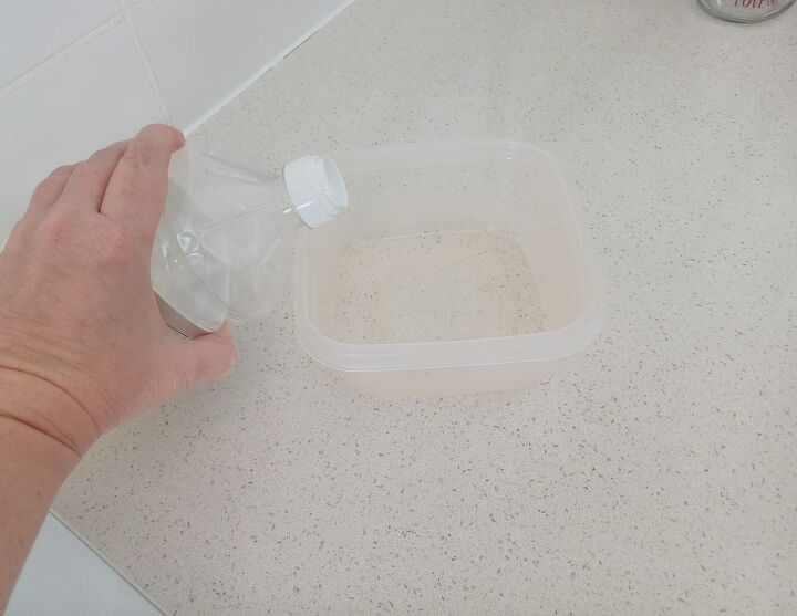 Tupperware Troubles? Here’s the Easiest Way to Clean Stains!