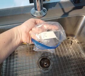 Extend the life of your ziplock bags by washing and reusing them—eco-friendly and cost-effective!