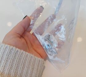 You've probably never thought of using a Ziploc bag to solve this common problem