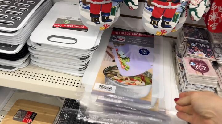 Keep refrigerator shelves clean