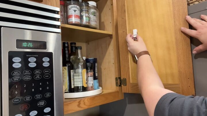 How to use command hooks for kitchen organization