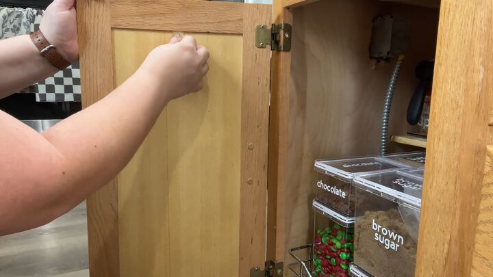 Space-saving ideas for clutter-free kitchens