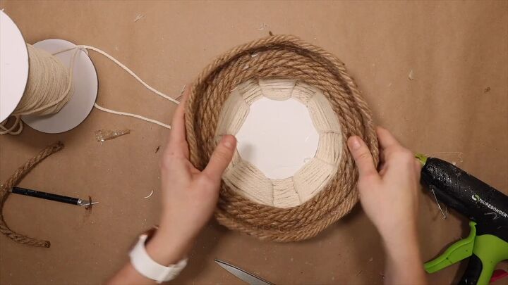 How to upcycle paper plates for Easter