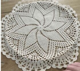 You might want to dig up some of your doilies to copy this charming (& easy!) decor idea