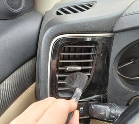 Remove dust from air vents