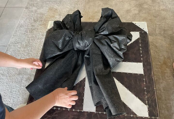 How to Make a Large Bow: Fun and Simple DIY Tutorial | Hometalk