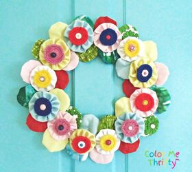 diy yoyo wreath with yoyo flowers, Quick and easy fabric DIY yoyo wreath