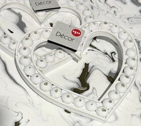 The beautiful way to use dollar store picture frames in your decor