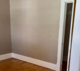 She fills this empty wall with a simple idea that is SO much better than a gallery wall