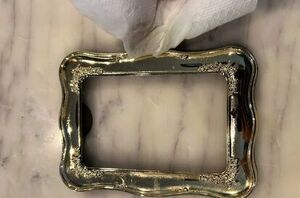 The super quick way she gave thrift store frames a more sophisticated look