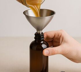 Treating moldy leaves with an all-natural cinnamon spray solution