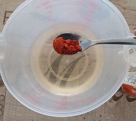 The brilliant reason everyone might want to mix cayenne pepper and Dawn dish soap this week