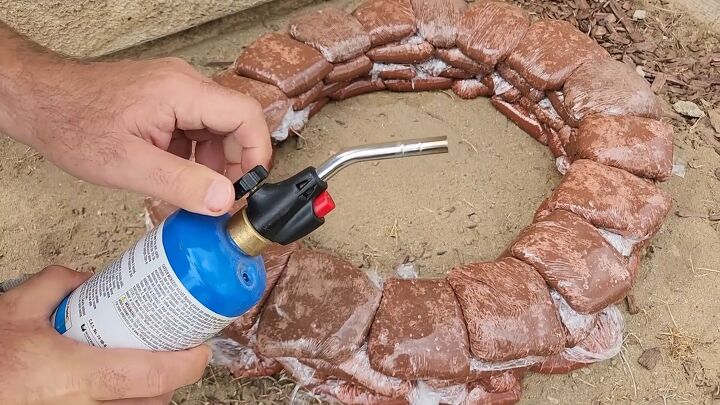 Building a circular garden bed with concrete pavers