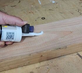 A zip tie makes a perfect makeshift caulking tool
