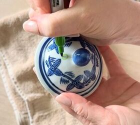 The gorgeous and clever way to use a porcelain jar lid